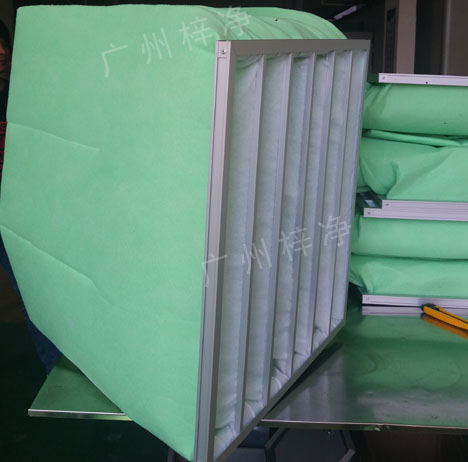 过滤棉袋式初效过滤器采用过滤棉缝制袋。
