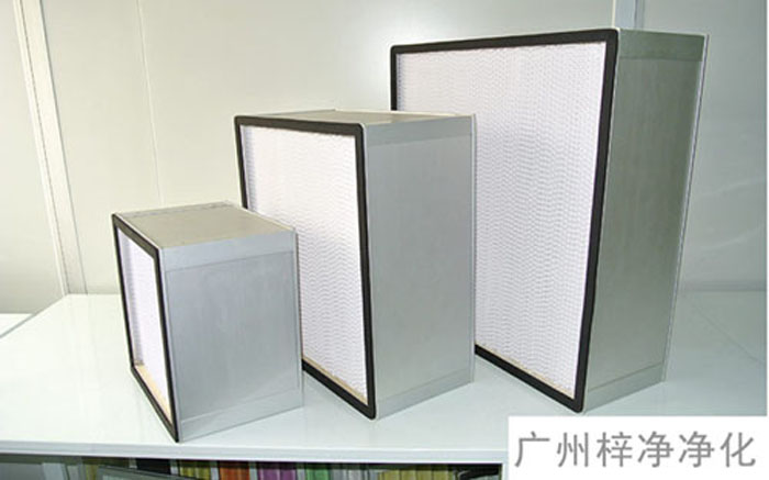 F-S有隔板中效空气过滤器主要用于制药、电子、食品厂房中洁净/空调/通风系统的中级过滤。