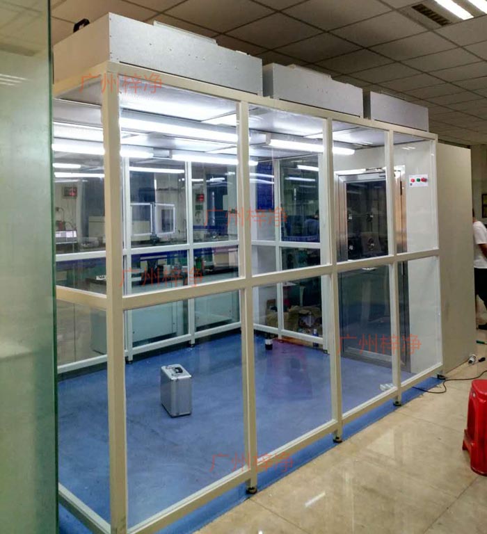 百级洁净棚与风淋室的完美结合,可以有效节约建造无尘室的成本